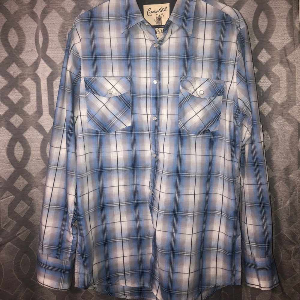 Coastal Men’s pearl snap button down
